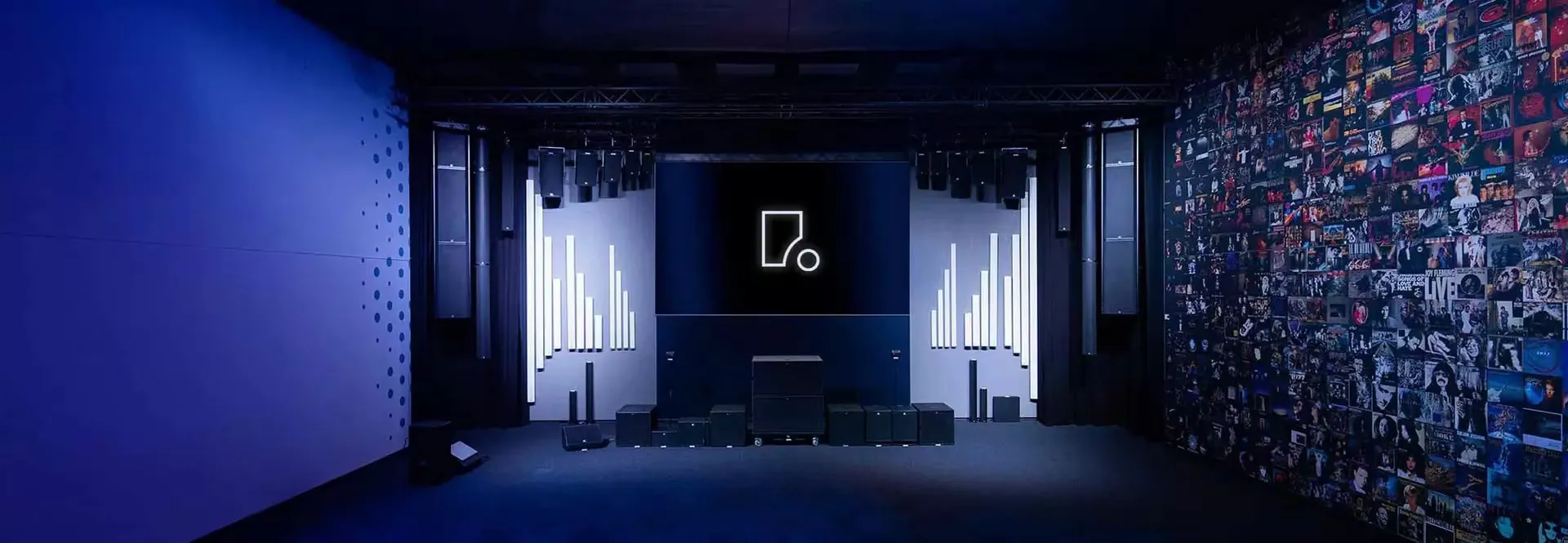 the fohhn soundlab, with loudspeaker columns around a central screen